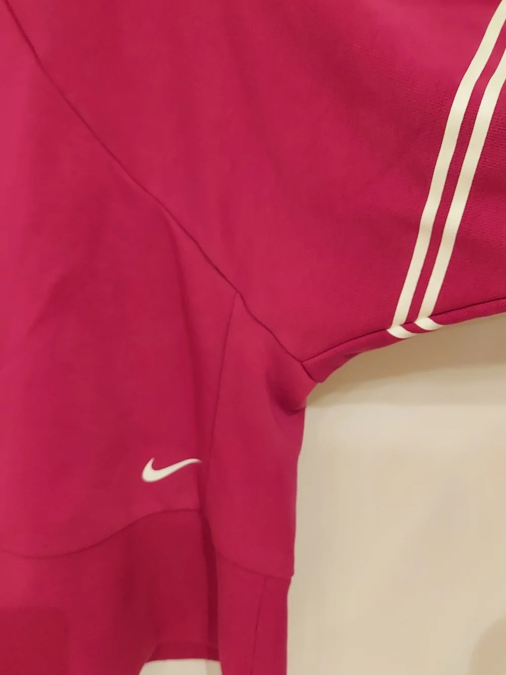 Nike Women’s Raspberry Pink Crewneck Sweatshirt Size L